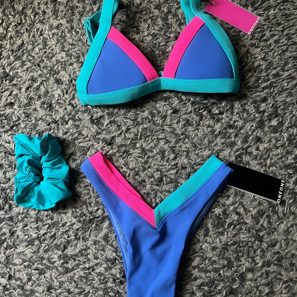 BRAND NEW OneOne Swimwear Set